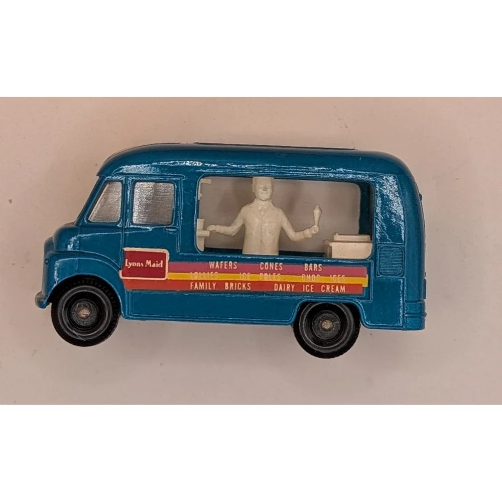 Vintage Matchbox No 47 Lyons Maid Ice-Cream Mobile Shop Lesney Blue England Box